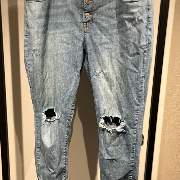 Time and Tru Blue Boyfriend Jeans Distressed Style - Picture 1 of 7